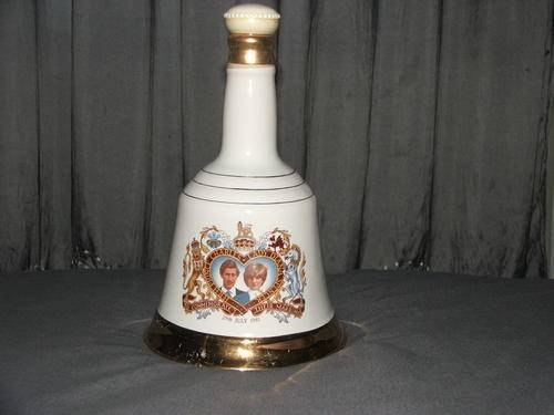 Unopened Commemorative Bell's Whisky Decanter - Charles and Diana's Wedding