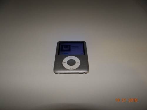 APPLE iPOD NANO | 4GB | SILVER | GENUINE APPLE PRODUCT