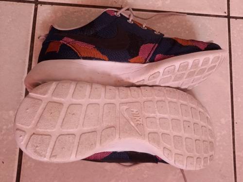 Bargain marked down-Nike Womens Roshe One JCRD Print Running Trainers