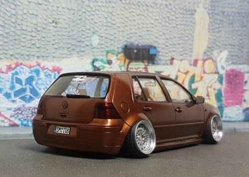 AOSHIMA VIP Modular VX210 model car rim and tyre set 1:24 - 19 Inch