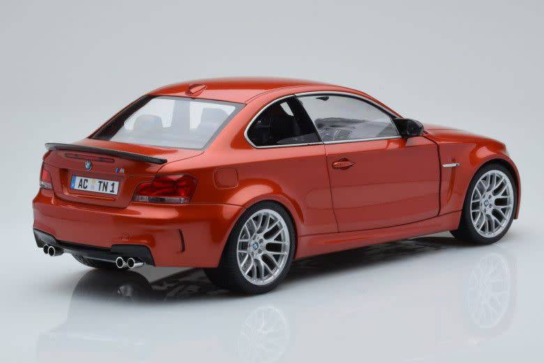 BMW 1M - COLLECTORS PIECE. (Die cast) 1:18 - LIMITED EDITION - RARE MODEL