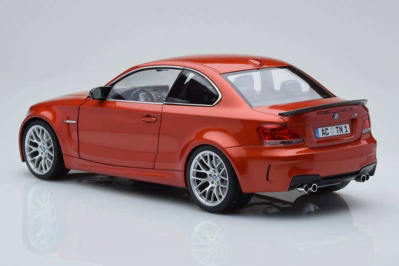 BMW 1M - COLLECTORS PIECE. (Die cast) 1:18 - LIMITED EDITION - RARE MODEL