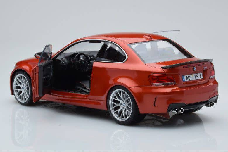 BMW 1M - COLLECTORS PIECE. (Die cast) 1:18 - LIMITED EDITION - RARE MODEL
