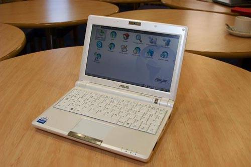 Asus eeepc 900 netbook (Windows XP, 1GB, 8GB SSD)