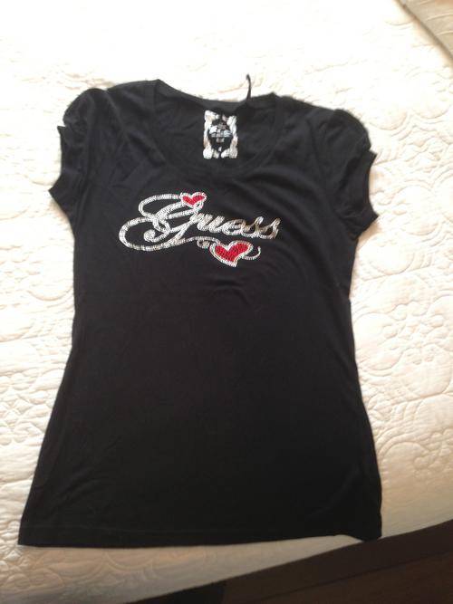 Guess t-shirt size medium