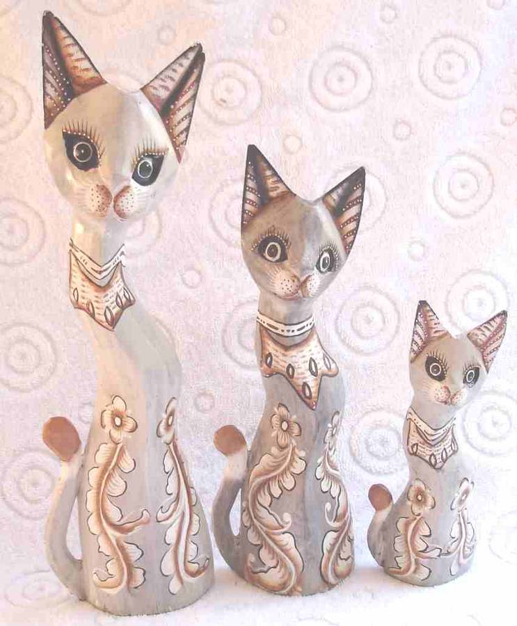 Curved cat with flowers Set