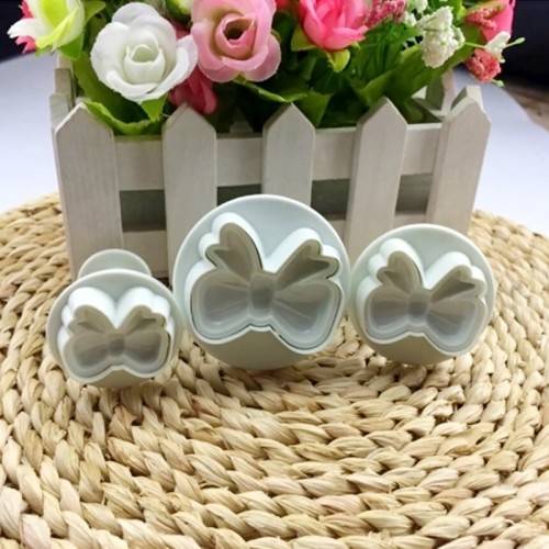 ***3 PIECE*** BOW FONDANT PLUNGER SET