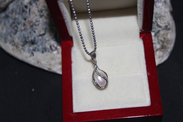 9-9.5mm pearl Pendant