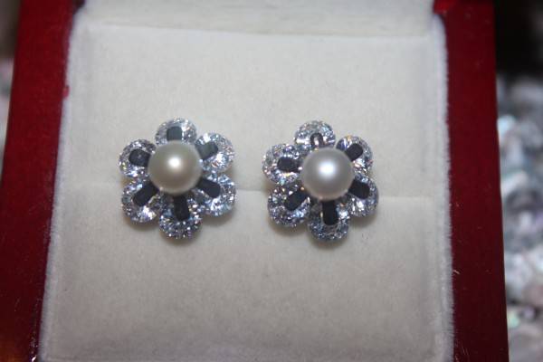 6-7mm Pearl earring