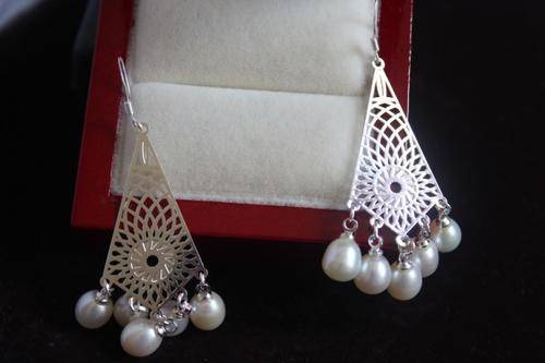 7-8mm Pearl earring