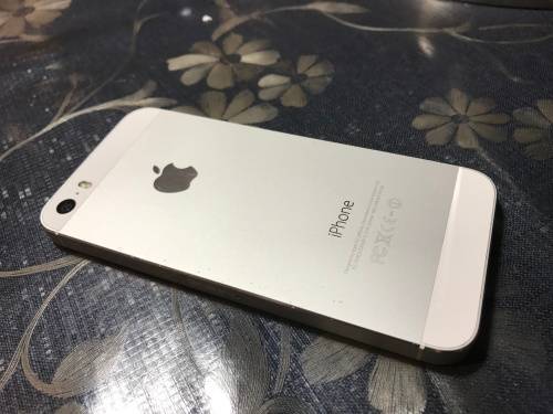 Iphone 5S 16Gb White and Silver