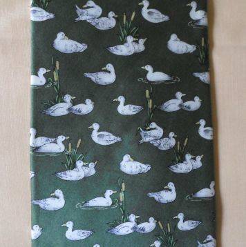 ATTRACTIVE ' DUCKS ' TIE