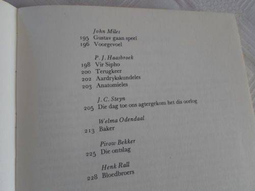 DIE AFRIKAANSE KORTVERHAALBOEK - ABRAHAM H DE VRIES