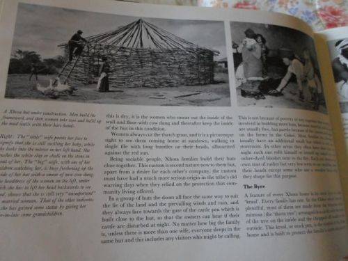 THE MAGIC WORLD OF THE XHOSA - AUBREY ELLIOTT ( weight 900 grams )