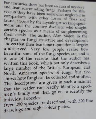COLLECTING AND STUDYING MUSHROOMS , TOADSTOOLS AND FUNGI - ALAN MAJOR ( weight 0,40 kg )