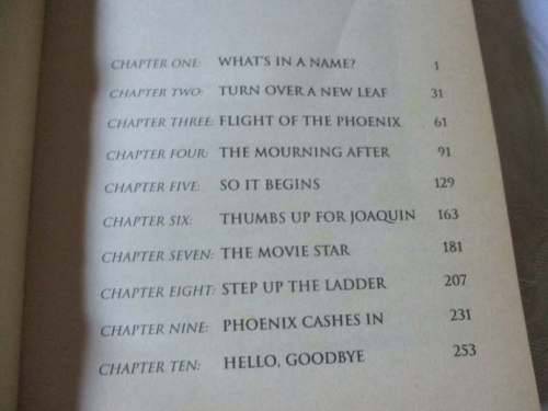 HE`S STILL HERE - THE BIOGRAPHY OF JOAQUIN PHOENIX - MARTIN HOWDEN