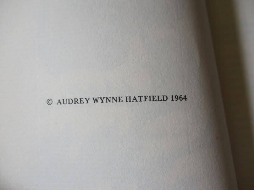 PLEASURES OF HERBS - AUDREY WYNNE HATFIELD