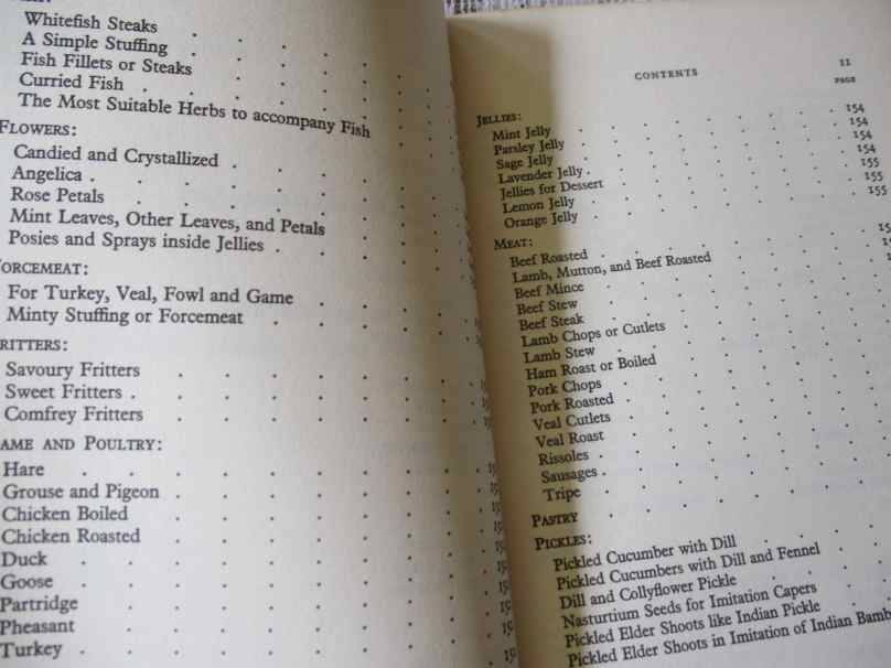 PLEASURES OF HERBS - AUDREY WYNNE HATFIELD