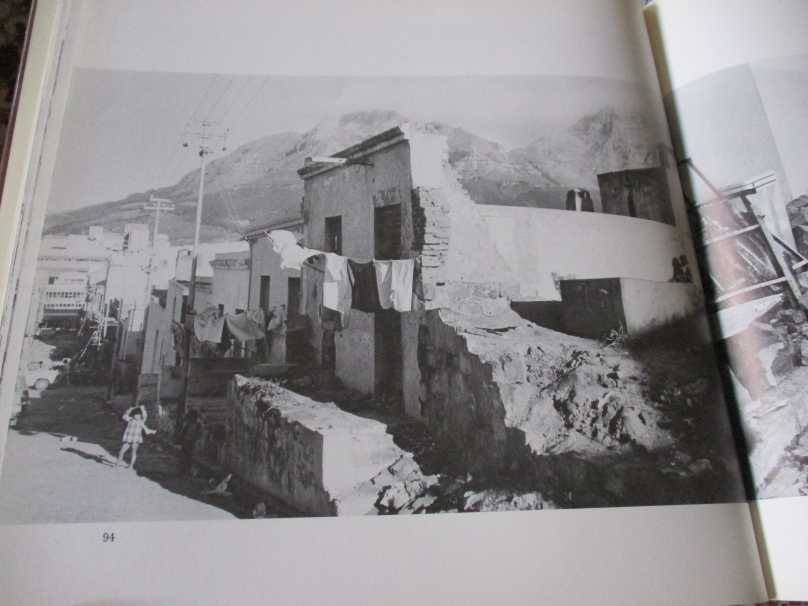BOKAAP - FACES AND FACADES - LESLEY AND STEPHEN TOWNSEND ( INSCRIPTION BY AUTHORS )