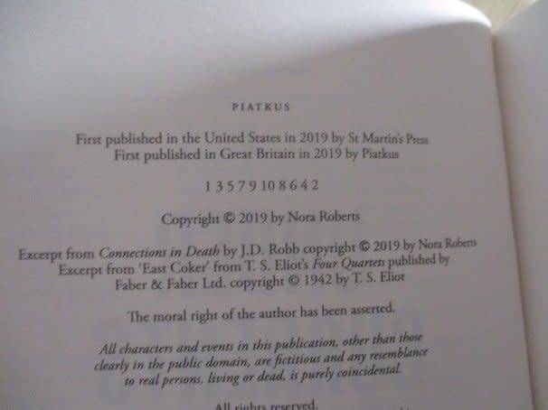 UNDER CURRENTS - NORA ROBERTS