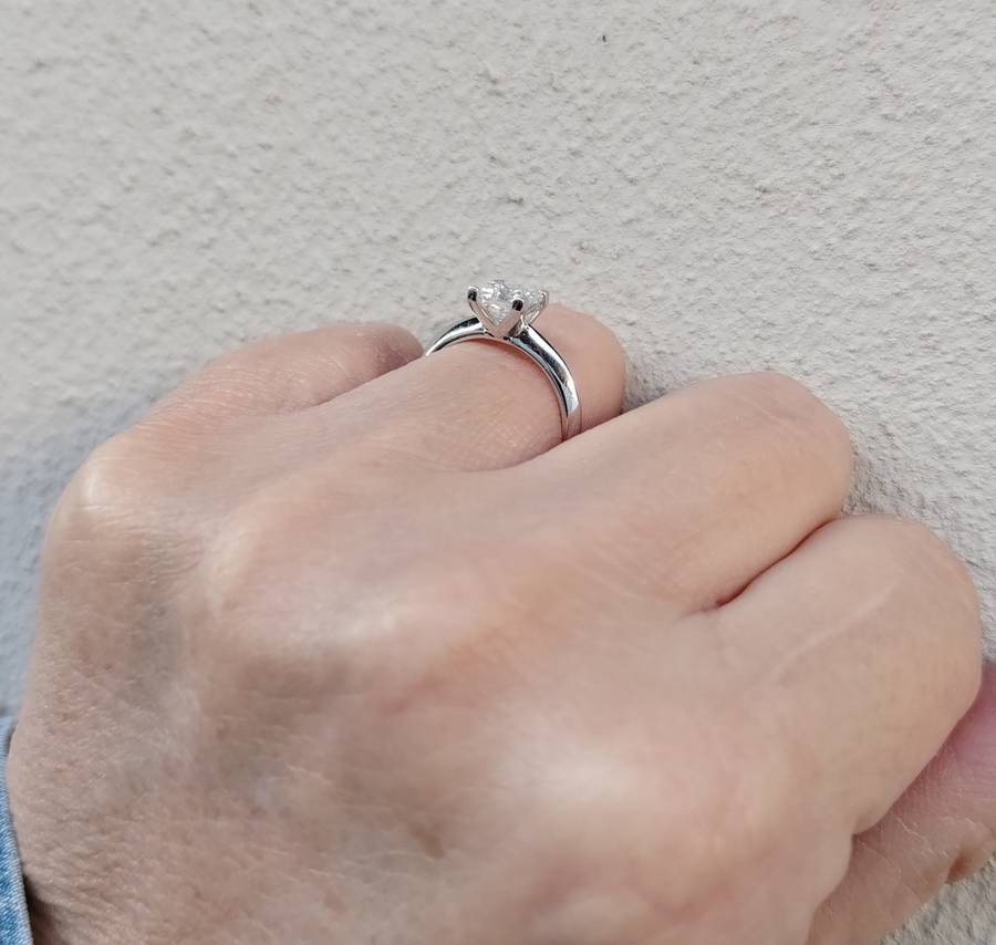 BRAND NEW CERTIFIED 1CT PRINCESS CUT SOLITAIRE MOISSANITE Set in 18KT WHITE GOLD SETTING