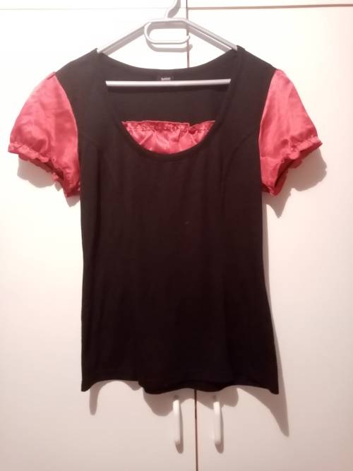 Red and black top 14