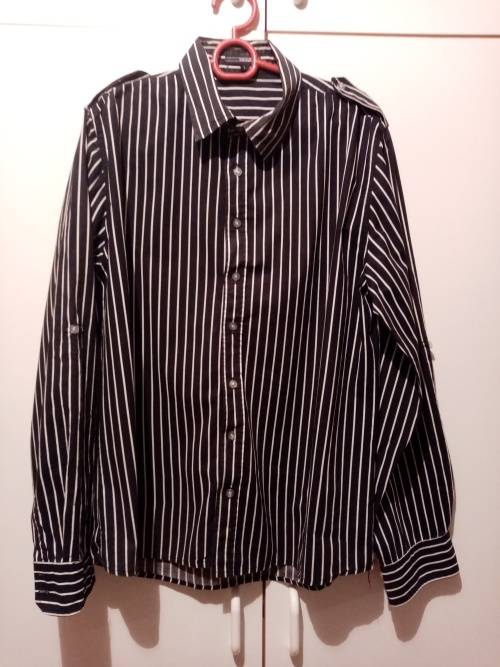 Black and white striped shirt with epaulettes L