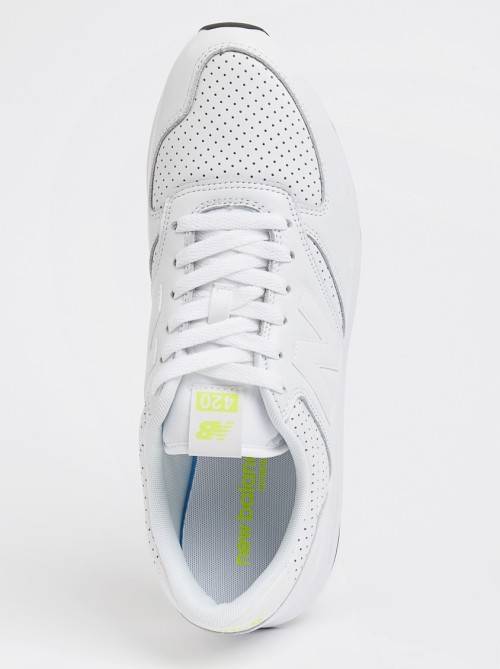 Better than black friday! 100% New Balance court sneakers - size 8