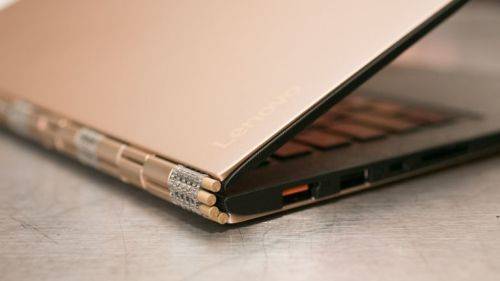 Lenovo YOGA 900, QHD+ TouchScreen, core i5-6260u, 8gb Ram, 256SSD, Lenovo's Amazing Watch Band Hinge