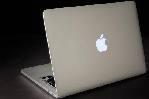 Well Spec Apple MacBook PRO 13'' RETINA, i5-5287U, 2.9GHz, 512gb  PCIe SSD, 8gb Ram, 3D Touch