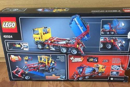 Lego Technic 42024- Container Truck