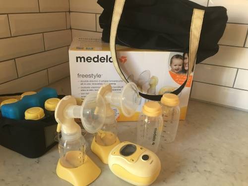 Medela Freestyle Double Electric Breastpump with extras Good condition