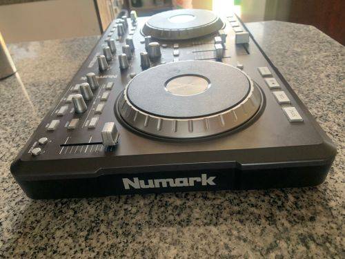 NUMARK MIXTRACK PRO