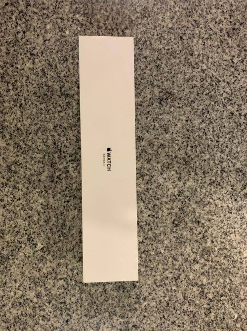 APPLE WATCH SERIES 3 GOOD CONDITION