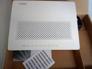 HUAWEI ECHOLIFE HG8240H FIBRE MODEM