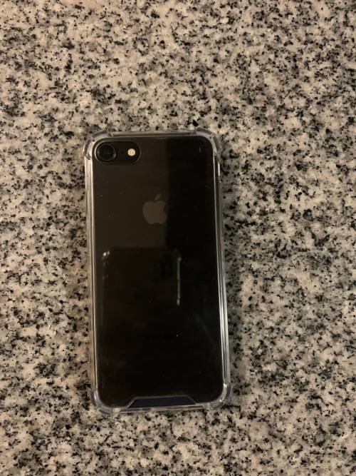 I PHONE 8 64GB PLIZ READ