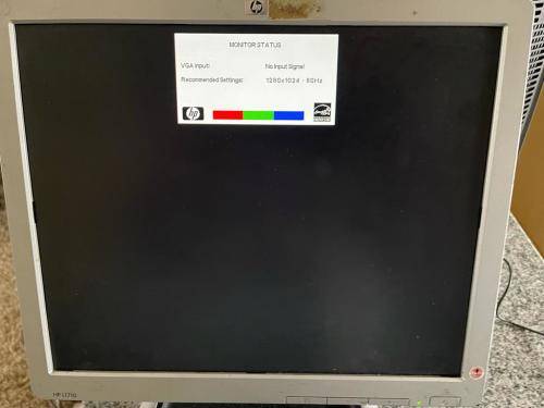 3 XMECCER  A1954 LED MONITORS and 1 HP L1710 MONITOR