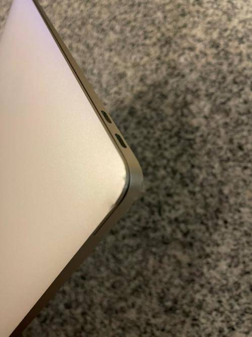 MACBOOK AIR 13 `` CORE i5 2018 LOW CYCLE COUNT