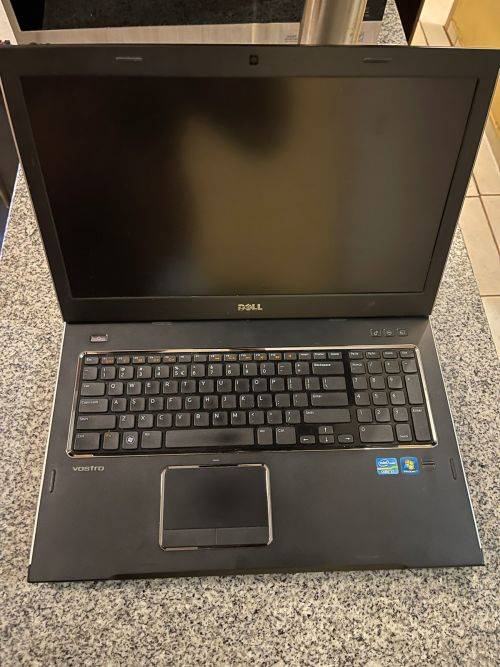 DELL VOSTRO  3750 CORE i7 PLIZ READ
