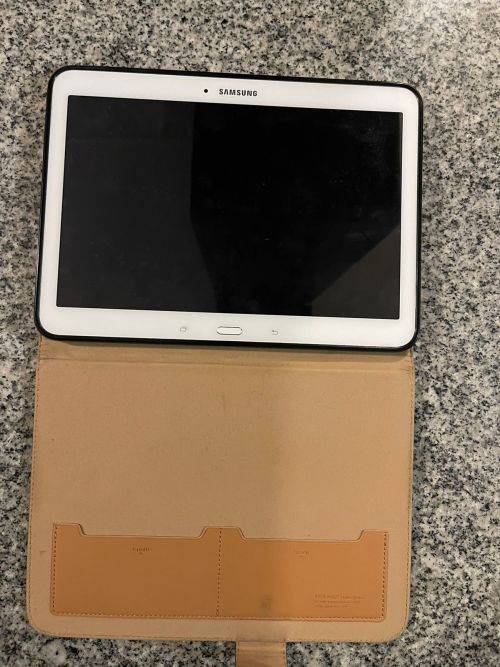 Samsung SM-T535 Galaxy Tab 4 Quad-Core Tablet with LTE (16GB)