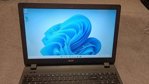Acer Aspire E 15 Start, 15.6` LED display, Intel Celeron N2840, 4Gb Memory, 464Gb HDD, Windows 11