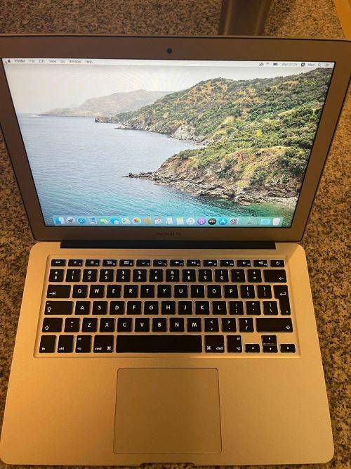 Apple MacBook Air 13` 2017 model, Intel i5@1.8GHz, 8Gb RAM, macOS Catalina