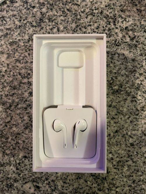 I PHONE 8 256GB MINT CONDITION