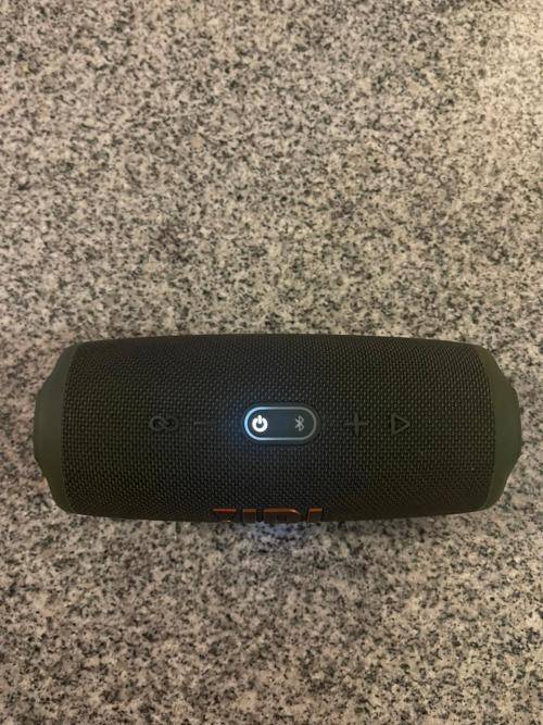 JBL CHARGE 5 PORTABLE BLUETOOTH WATERPROOF  SPEAKER  MINT CONDITION