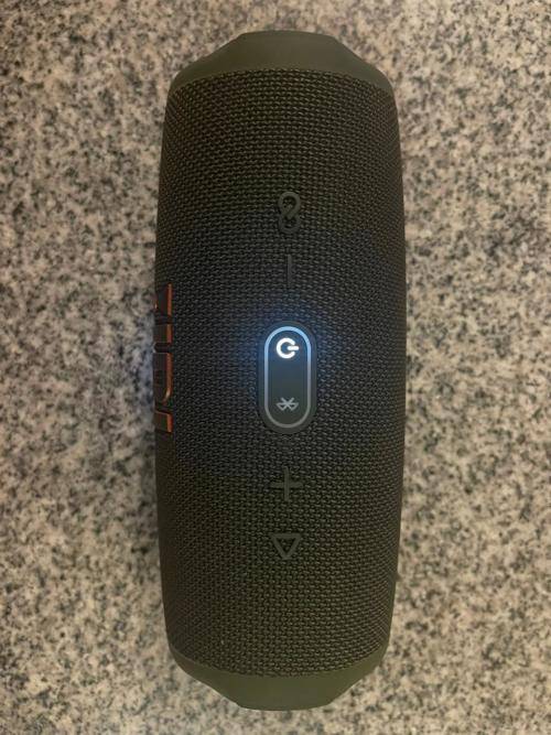 JBL CHARGE 5 PORTABLE BLUETOOTH WATERPROOF  SPEAKER  MINT CONDITION