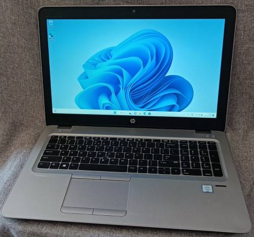 HP EliteBook 850 G3, Intel i7-6600U@2.81GHz, Radeon R7-M365X GPU, 8GB RAM, 256GB m.2 SSD, 15` FHD
