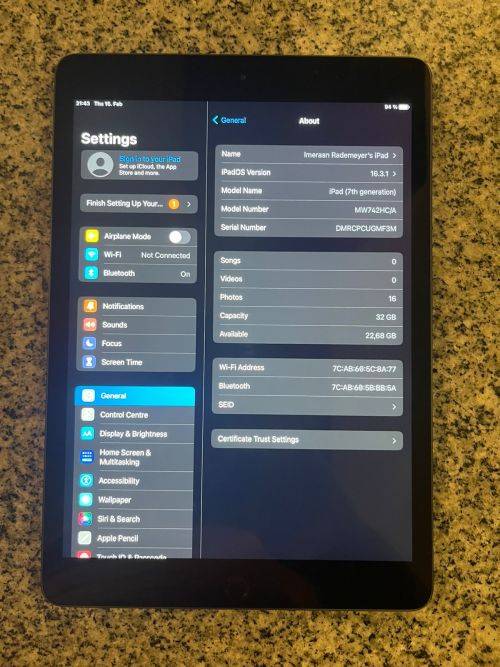 IPAD  7TH GEN A2197 32GB WIFI MINT CONDITION