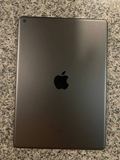 IPAD  7TH GEN A2197 32GB WIFI MINT CONDITION