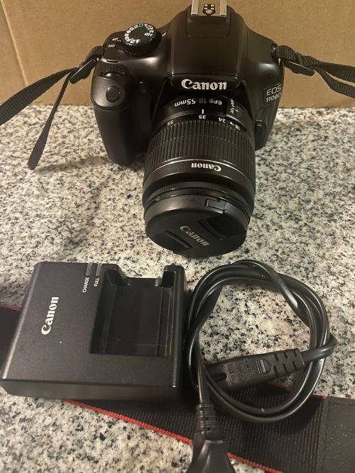 CANON  1100D WITH 2 LENSES & FLASH COMBO MINT CONDITION
