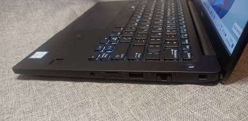 Dell Latitude 7390 UltraBook, 8th gen i5-8250U@1.6GHz, 8GB RAM, 256GB m.2 SSD, 13.3` FHD Display